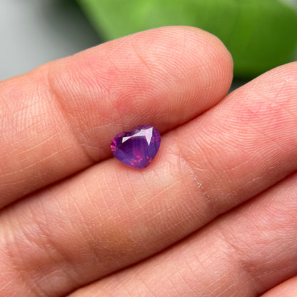 1.01ct Natural Pinkish Purple Milky Sapphire Vietnam.