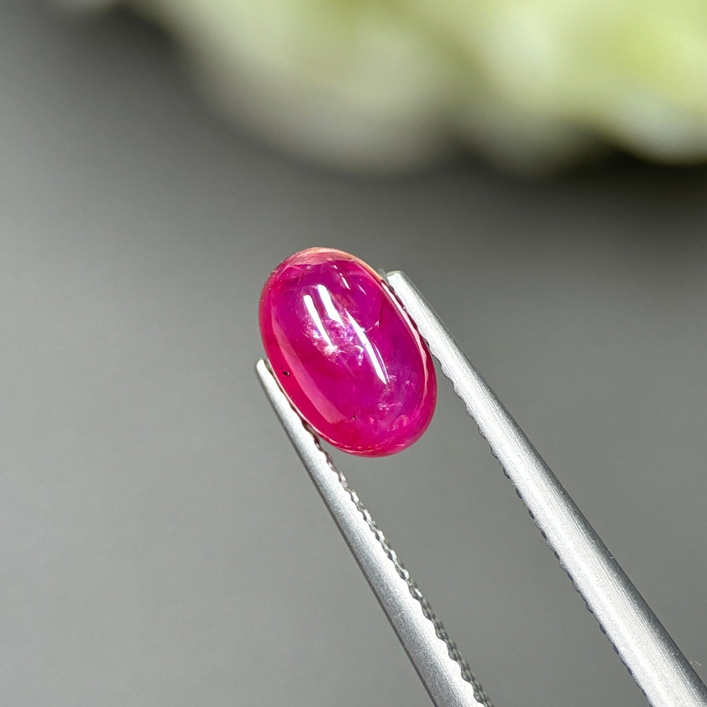 2.0ct Natural Ruby Cacbochon Viet Nam. No treatment Ruby Luc Yen.