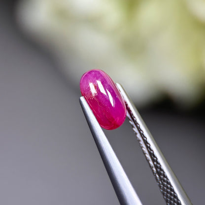 1.34ct Natural Ruby Cacbochon Viet Nam. No treatment Ruby Luc Yen.