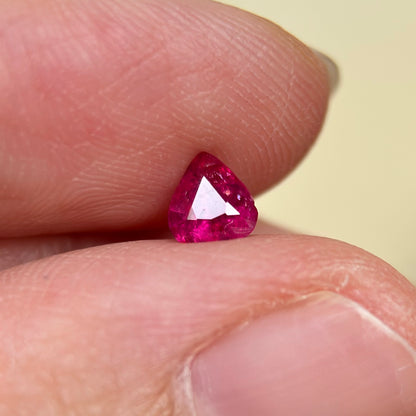 0.45 ct Natural Ruby Viet Nam. Pear Shape. No treatment.