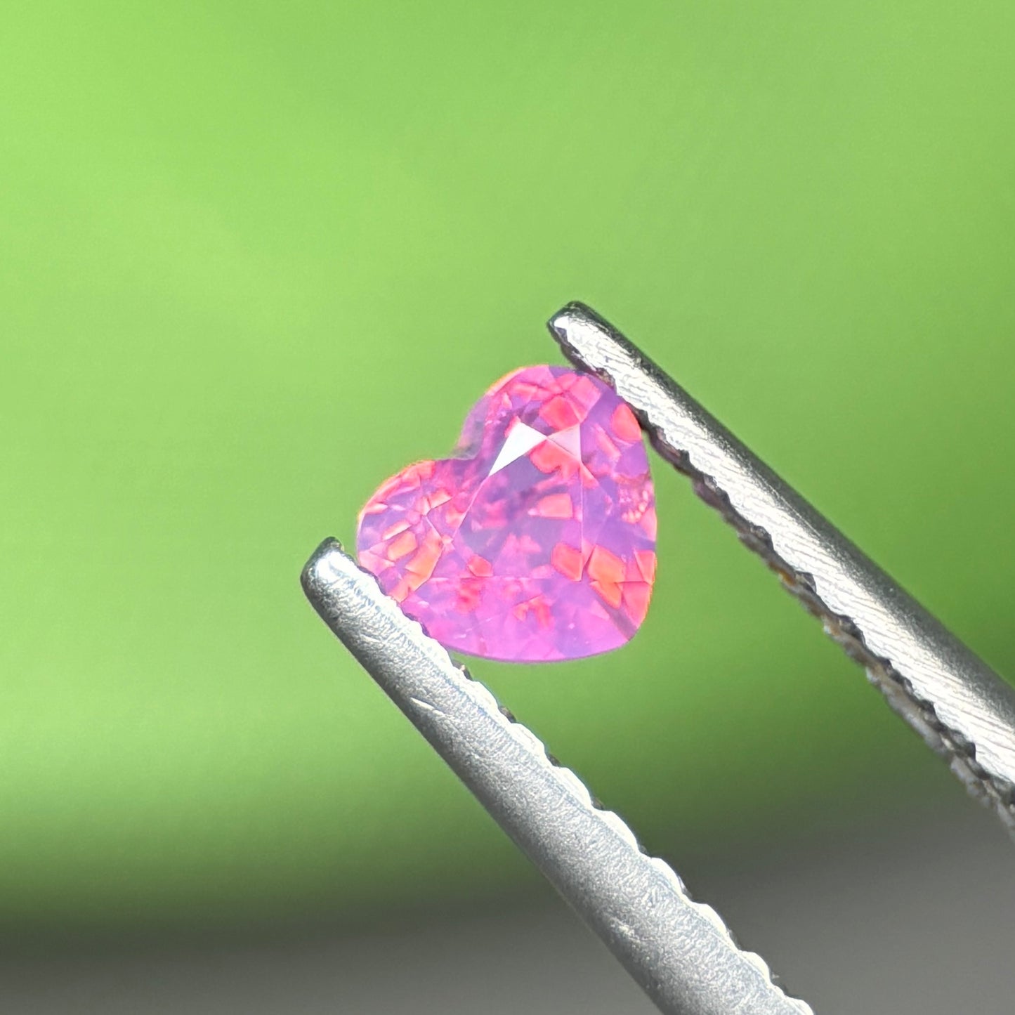 0,34 Natural Pink Milky Sapphire Vietnam. Heart Shape. No Treatment Milky Sapphire Luc Yen.