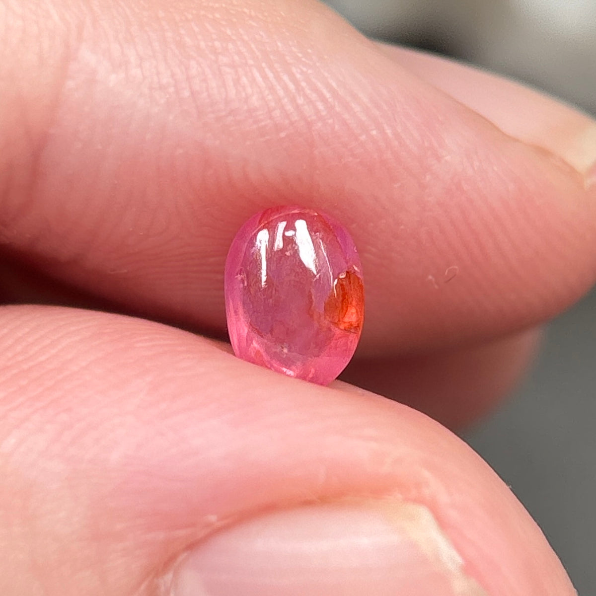 1,28ct Natural Pinkish Orange Milky Cacbochon Sapphire Viet Nam. No Treatment Sapphire Luc Yen.