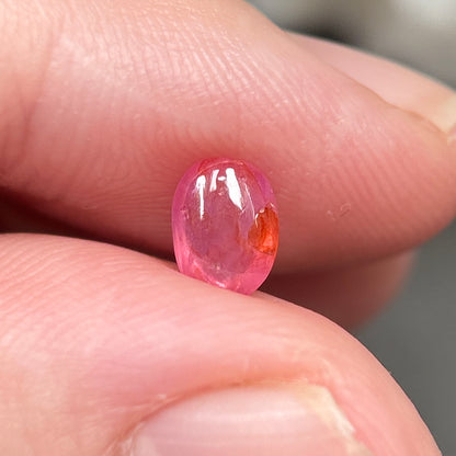 1,28ct Natural Pinkish Orange Milky Cacbochon Sapphire Viet Nam. No Treatment Sapphire Luc Yen.