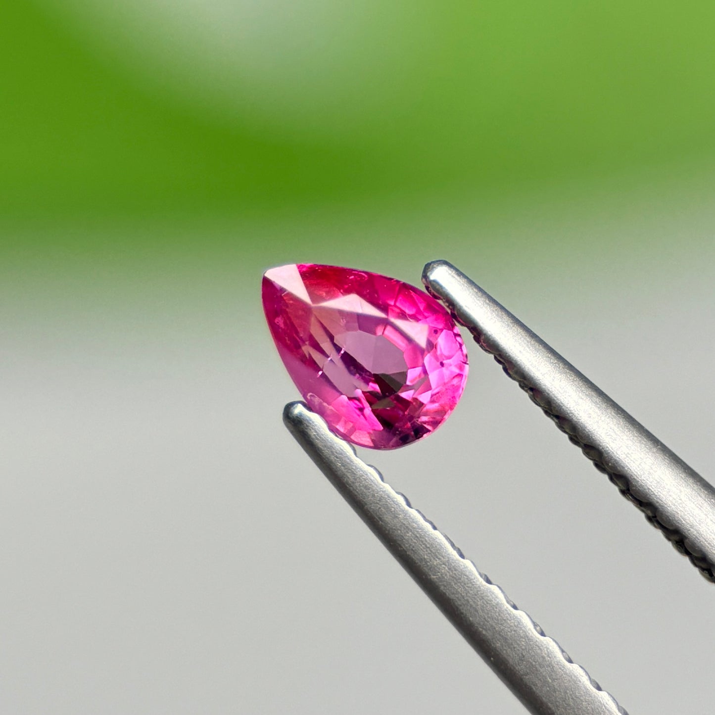 0.46 ct Natural Pink Sapphire Vietnam. Pear Shape.