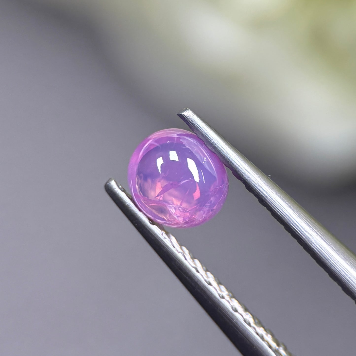 0.59ct Natural Purplish Pink Cacbochon Sapphire Viet Nam. No treatment.