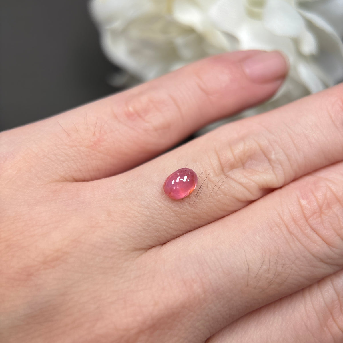 1,28ct Natural Pinkish Orange Milky Cacbochon Sapphire Viet Nam. No Treatment Sapphire Luc Yen.