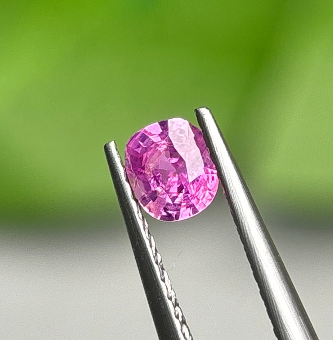 0,35ct Natural Pink Milky Sapphire Vietnam. Cushion Shape. No Treatment Milky Sapphire Luc Yen.