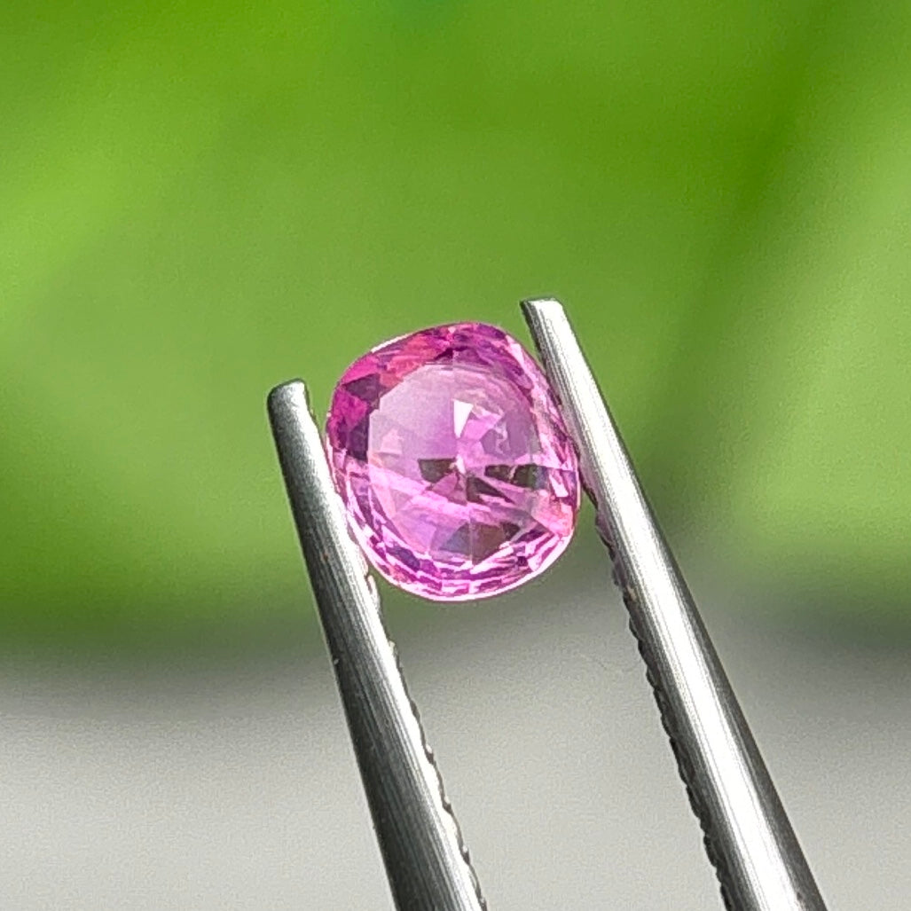 0,35ct Natural Pink Milky Sapphire Vietnam. Cushion Shape. No Treatment Milky Sapphire Luc Yen.