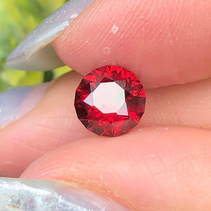1,58ct Natural Red Garnet Vietnam. Round Shape. No Treatment Garnet Luc Yen.