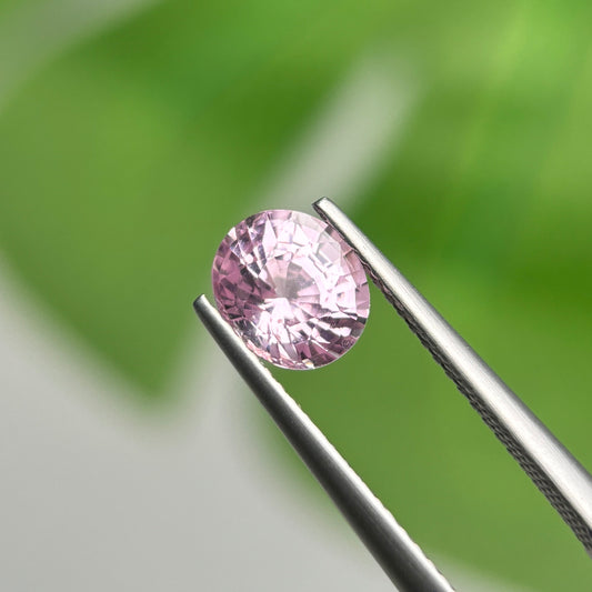 1.57ct Natural Lite Pink Spinel Vietnam. Oval Shape.