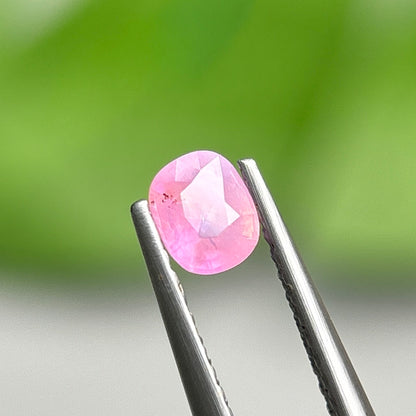0,39ct Natural Pink Milky Sapphire Vietnam. Cushion Shape. No Treatment Milky Sapphire Luc Yen.