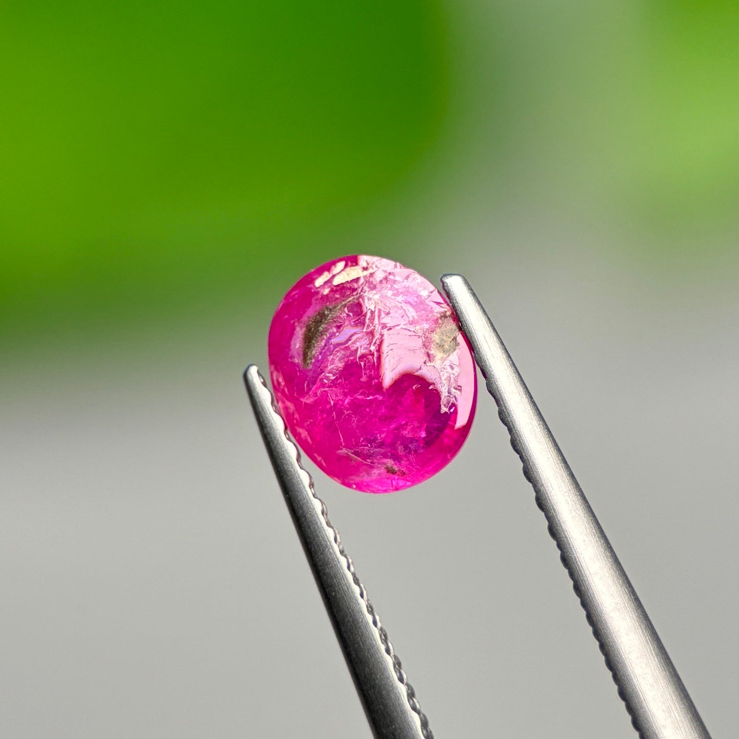0,94ct Natural Ruby Cacbochon Viet Nam. No treatment Ruby Luc Yen.