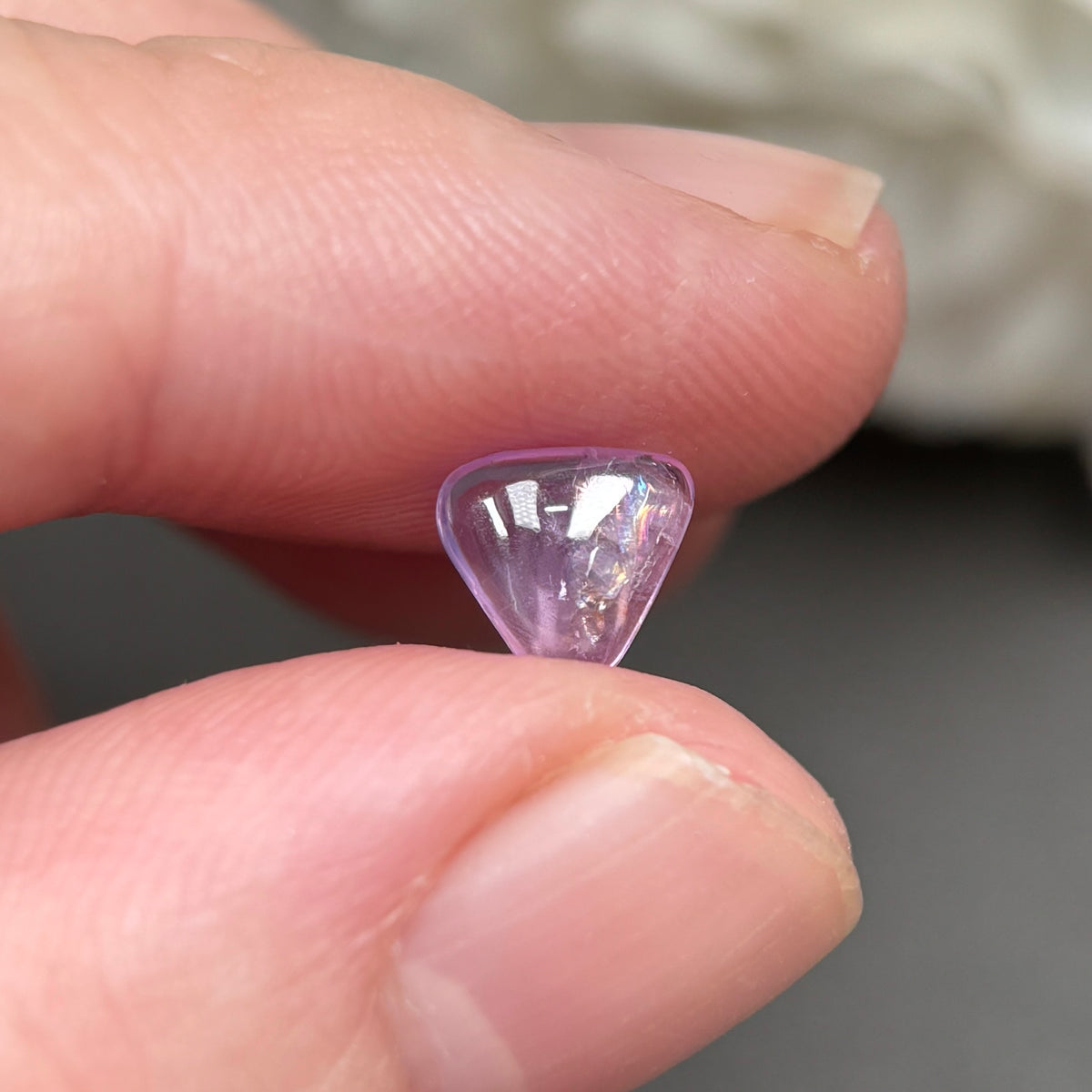 1,0ct Natural Light Pink Cacbochon Sapphire Viet Nam. No Treatment Sapphire Luc Yen.