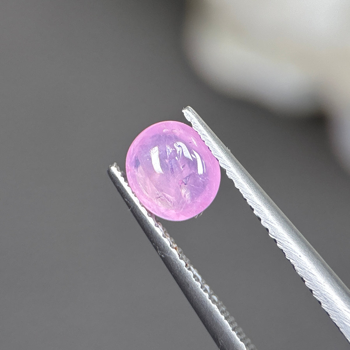 1,42ct Natural Pink Cacbochon Sapphire Viet Nam. No Treatment Sapphire Luc Yen.