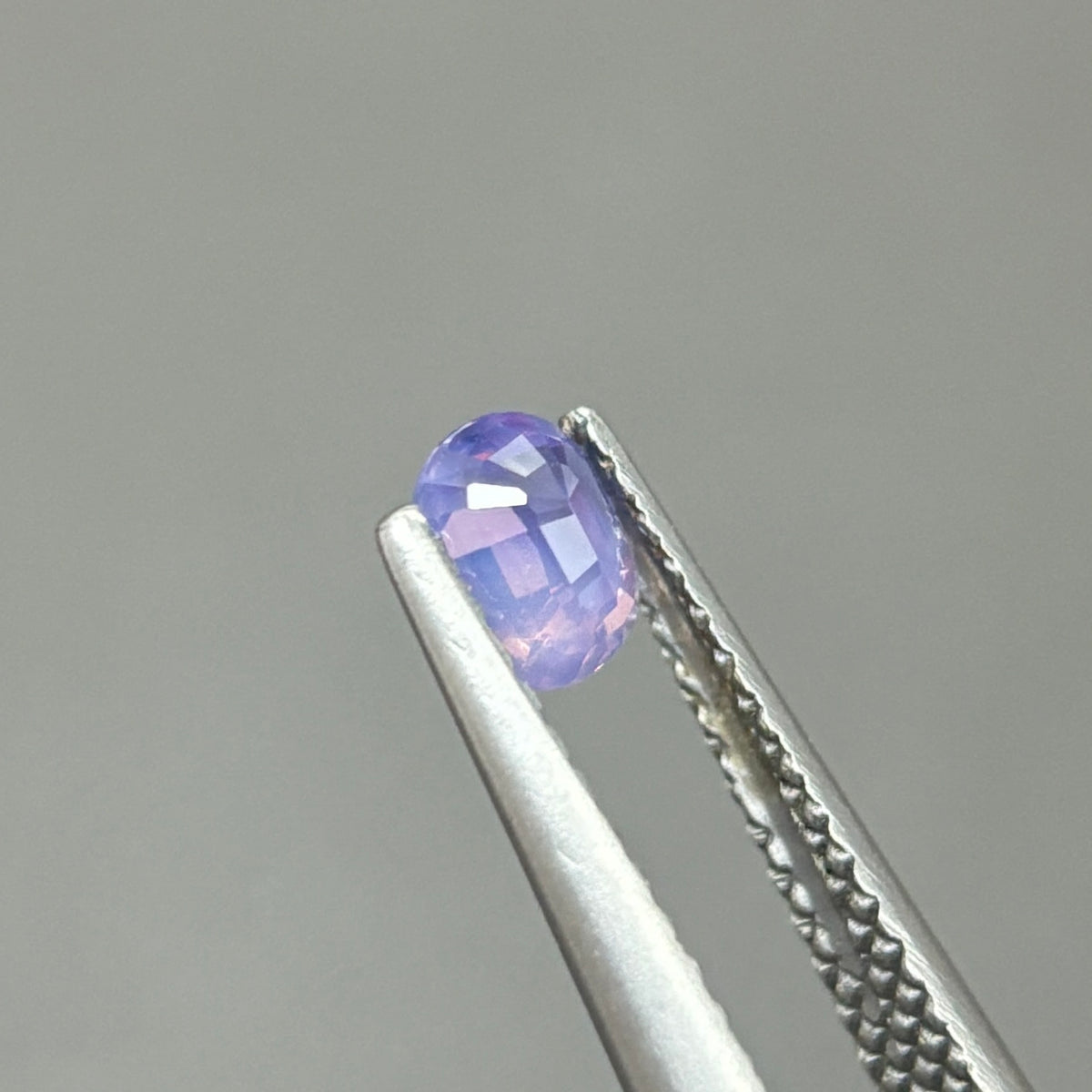 0,42ct Natural Bluish Purle Milky Sapphire Viet Nam. Cushion Shape. No Treatment Milky Sapphire Luc Yen.