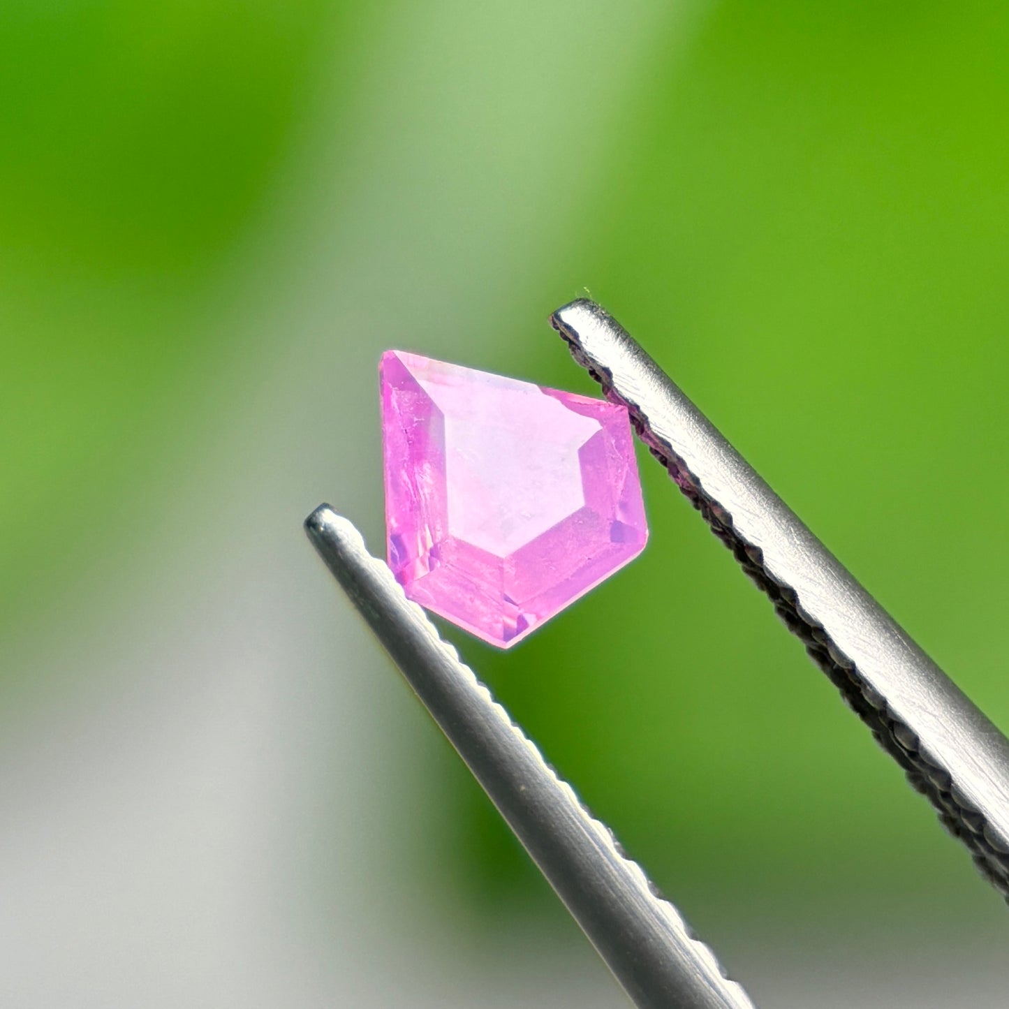 0,36ct Natural Pink Milky Sapphire Vietnam. Freeform. No Treatment Milky Sapphire Luc Yen.