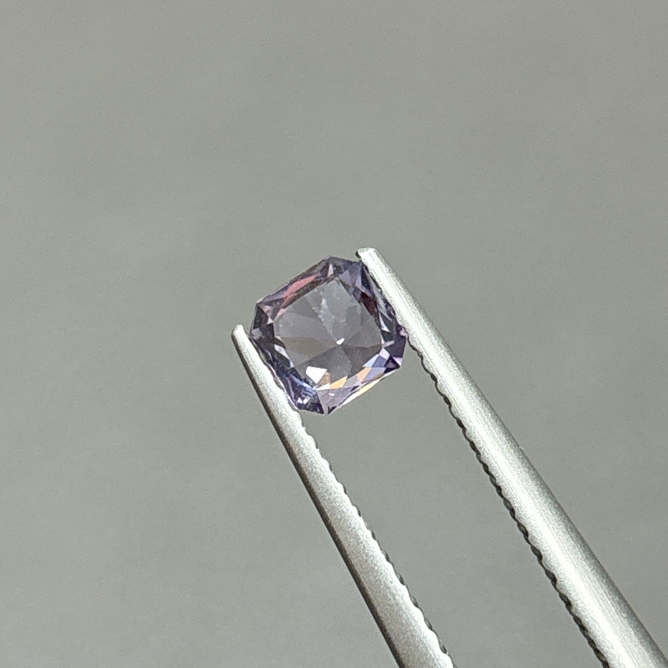 0,41ct Natural light Purple Spinel Viet Nam. Cushion Shape. No Treatment Spinel Luc Yen.