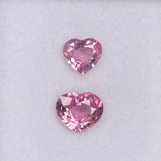 1.06ct/2Pcs Natural Pink Sapphire Vietnam.