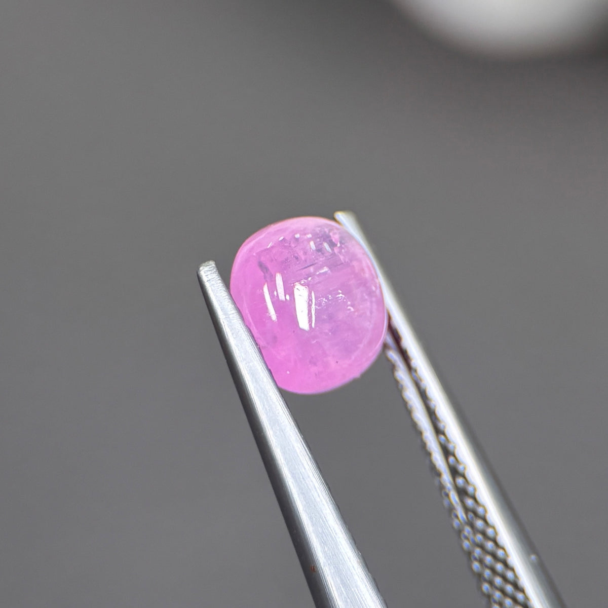 1,84ct Natural Pink Cacbochon Sapphire Viet Nam. No Treatment Sapphire Luc Yen.