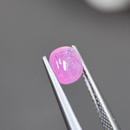 1,84ct Natural Pink Cacbochon Sapphire Viet Nam. No Treatment Sapphire Luc Yen.