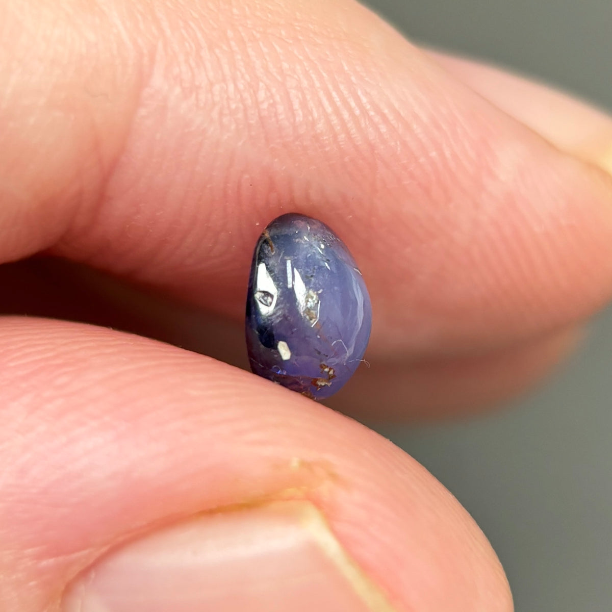 1,22ct Natural Blue Milky Cacbochon Sapphire Viet Nam. No Treatment Sapphire Luc Yen.
