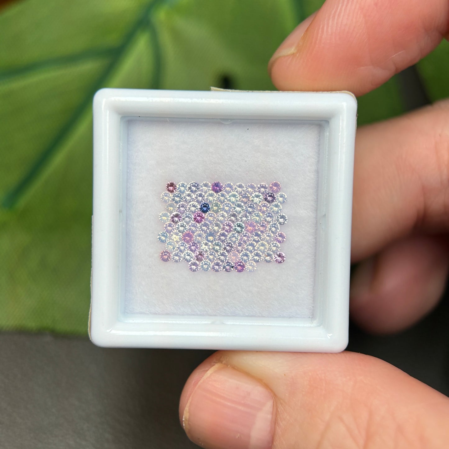 1,0ct/90Pcs Natural Sapphire Vietnam, Round Shape, AB Quality, No Treatment Sapphire Luc Yen.