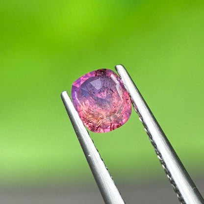 0,68ct Natural Orange Milky Sapphire Vietnam. Cushion Shape. No Treatment Milky Sapphire Luc Yen.