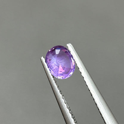 0,70ct Natural Purple Sapphire Vietnam. Cushion Shape. No Treatment Sapphire Luc Yen.