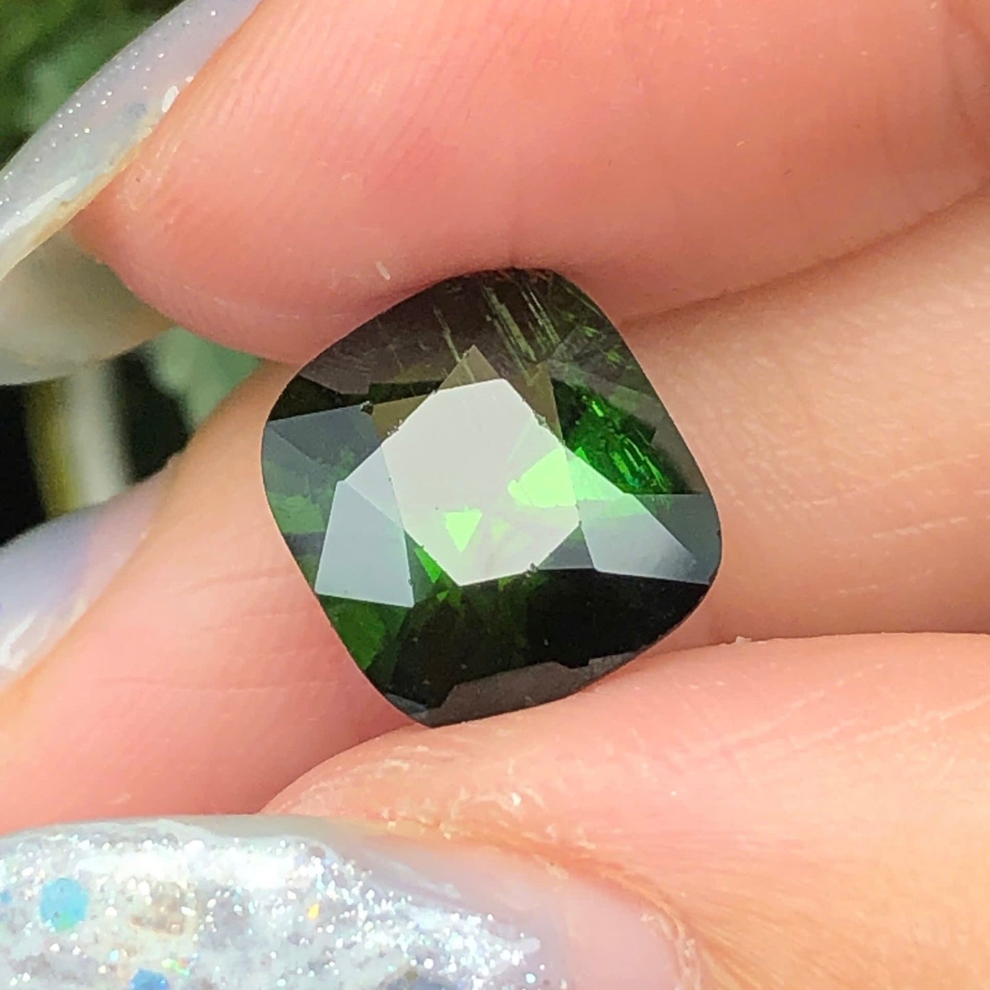 3,36ct Natural Green Tourmaline Vietnam. Cushion Shape. No Treatment, No Heat Tourmaline Luc Yen.