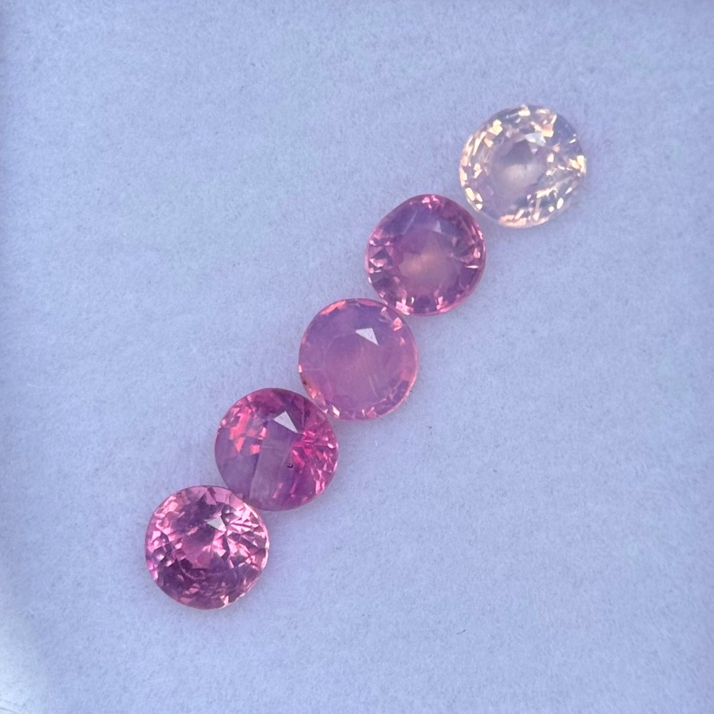 1.15ct/5Pcs Natural Mix  Milky Sapphire Viet Nam. No treatment.