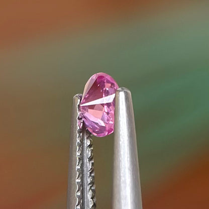 0.28ct Natural Prurple Sapphire Vietnam. Oval Shape. No Treatment.