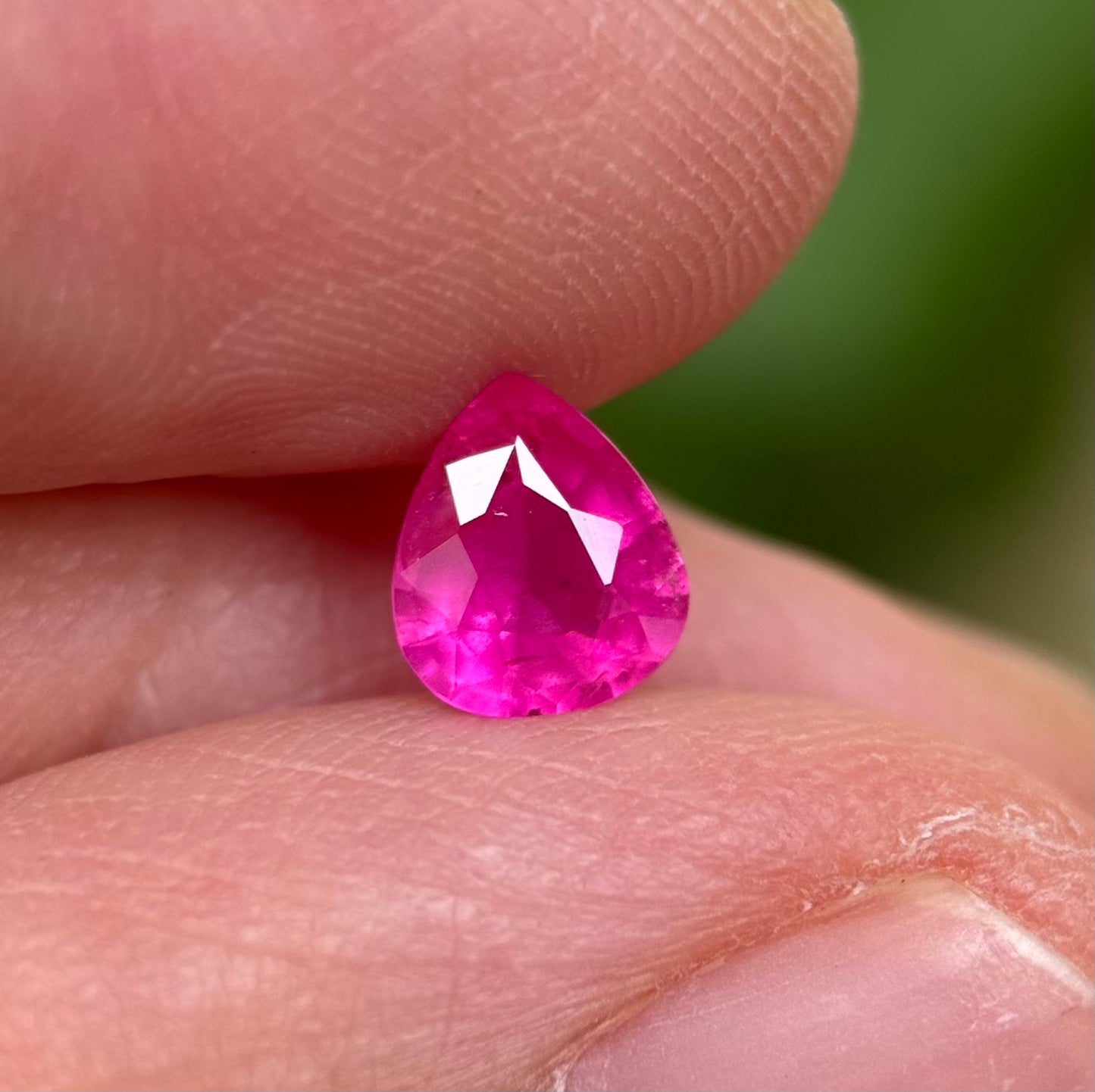 0.81 ct Natural Ruby Viet Nam. Pear Shape. No treatment.