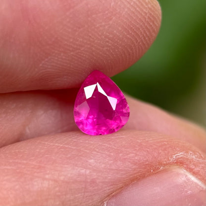 0.81 ct Natural Ruby Viet Nam. Pear Shape. No treatment.