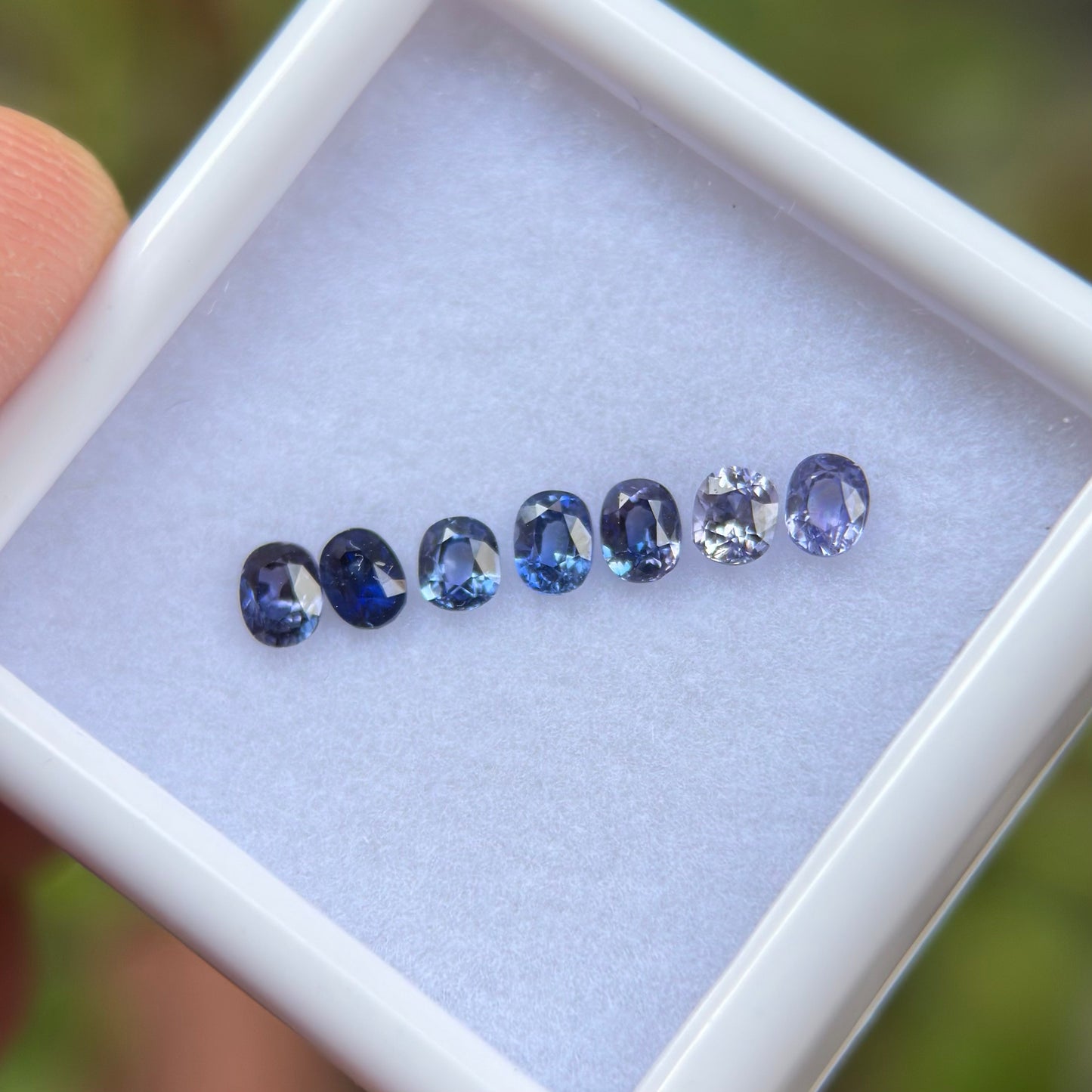0,77ct/ 7Pcs Natural Blue Sapphire Viet Nam. Cushion Shape. No Treatment Sapphire Luc Yen.