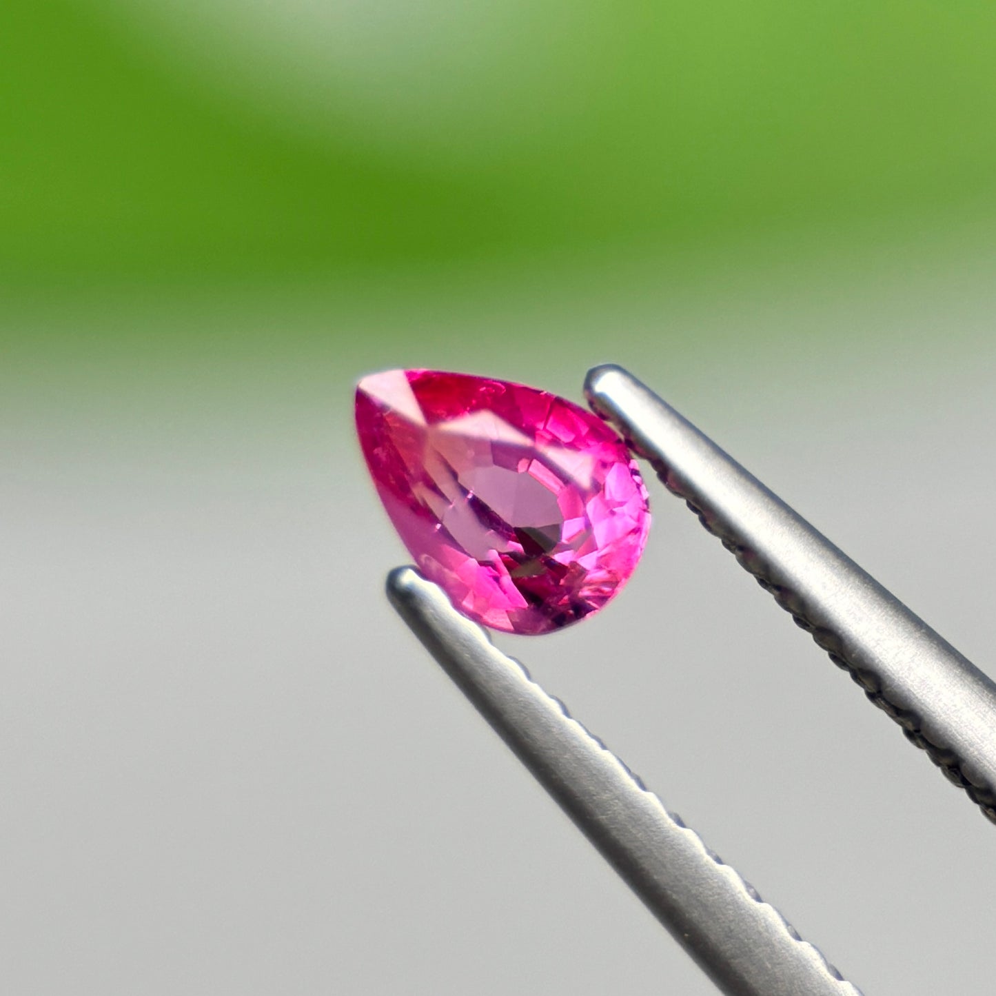 0.46 ct Natural Pink Sapphire Vietnam. Pear Shape.