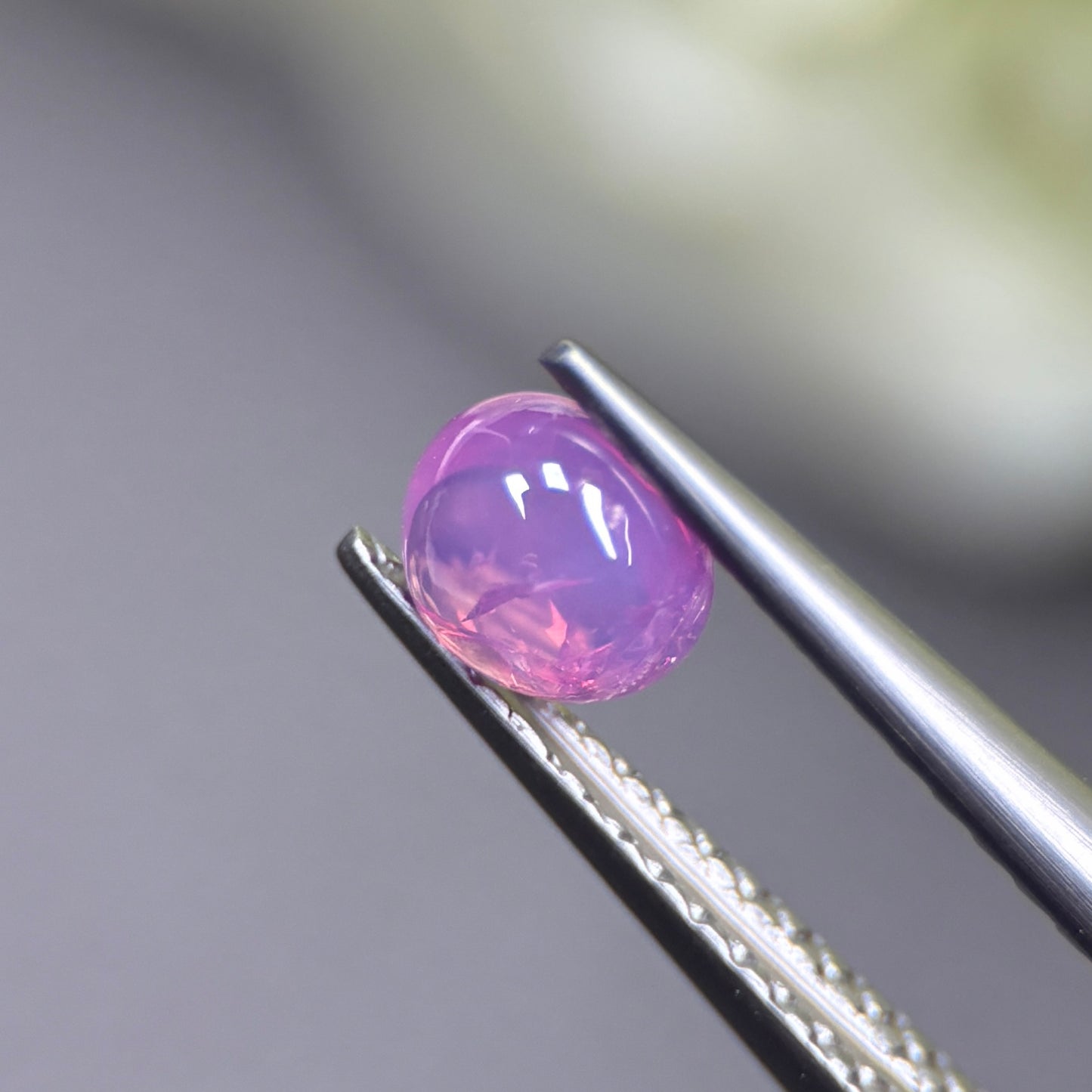 0.59ct Natural Purplish Pink Cacbochon Sapphire Viet Nam. No treatment.