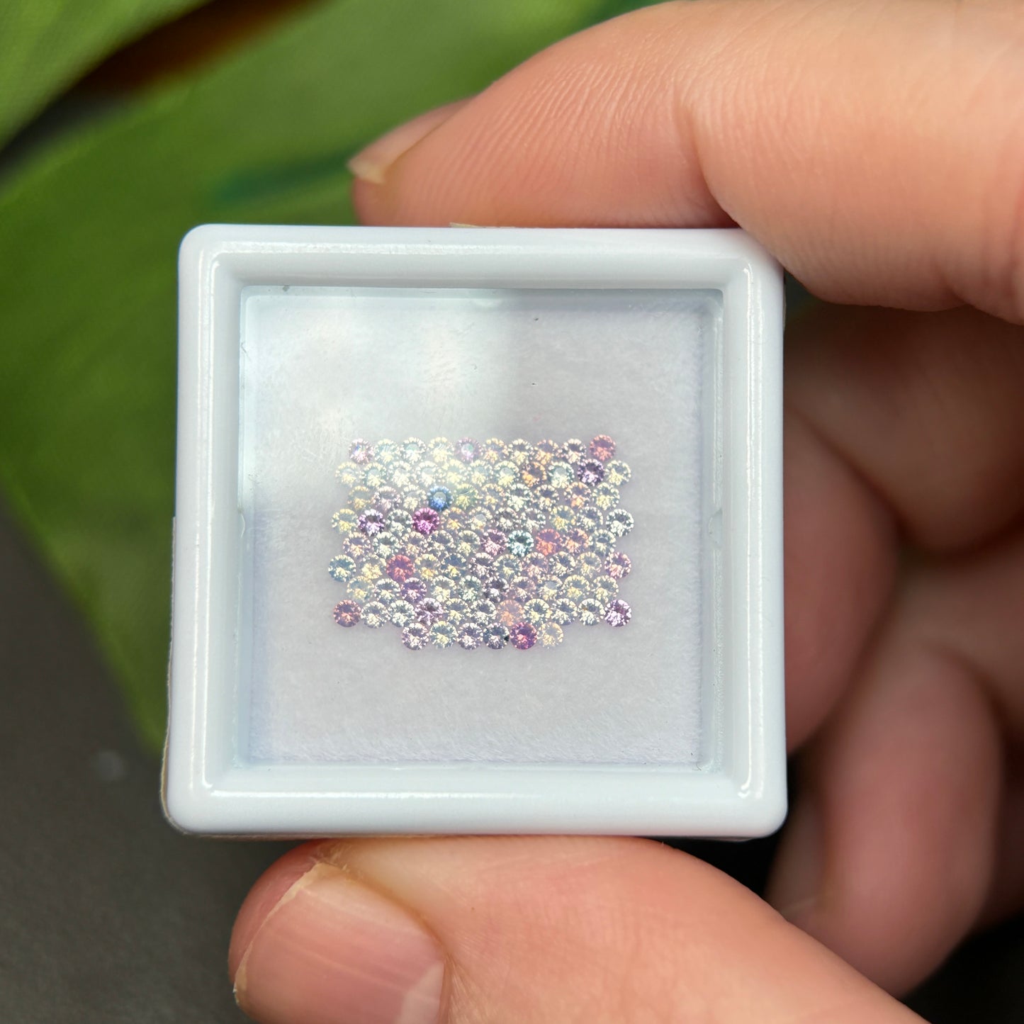 1,0ct/90Pcs Natural Sapphire Vietnam, Round Shape, AB Quality, No Treatment Sapphire Luc Yen.