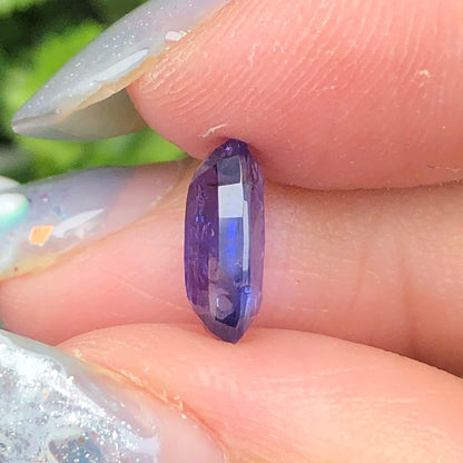 1,7ct Natural Bluish Purple Sapphire Vietnam. Cushion Shape. No Treatment Sapphire Luc Yen.