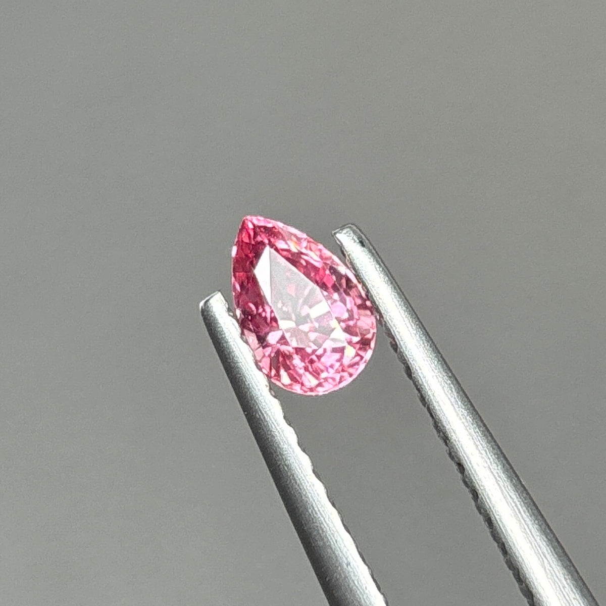 0,45ct Natural Pink Spinel Viet Nam. Pear Shape. No Treatment Spinel Luc Yen.