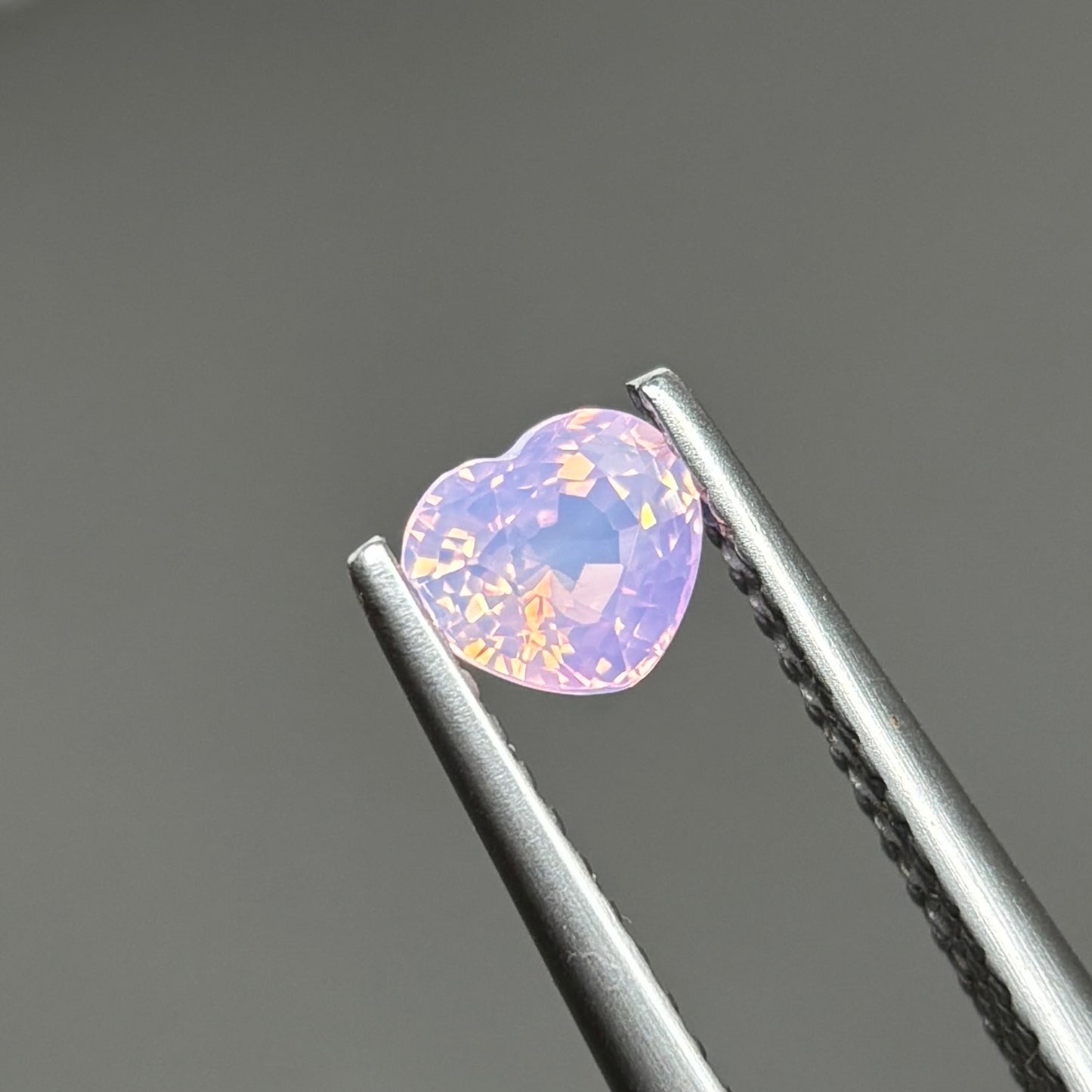 0,57ct Natural Light Pink Milky Sapphire Vietnam. Heart Shape. No Treatment Milky Sapphire Luc Yen.