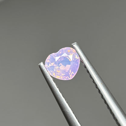 0,57ct Natural Light Pink Milky Sapphire Vietnam. Heart Shape. No Treatment Milky Sapphire Luc Yen.