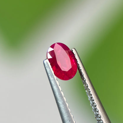 0.64 ct Natural Ruby Viet Nam. Oval Shape. No treatment.