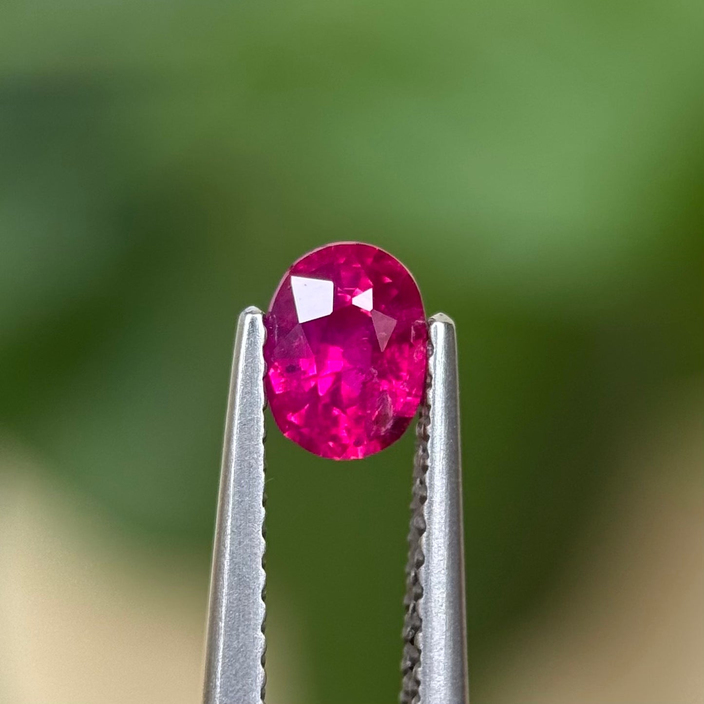 0.60 ct Natural Ruby Viet Nam. Oval Shape. No treatment.