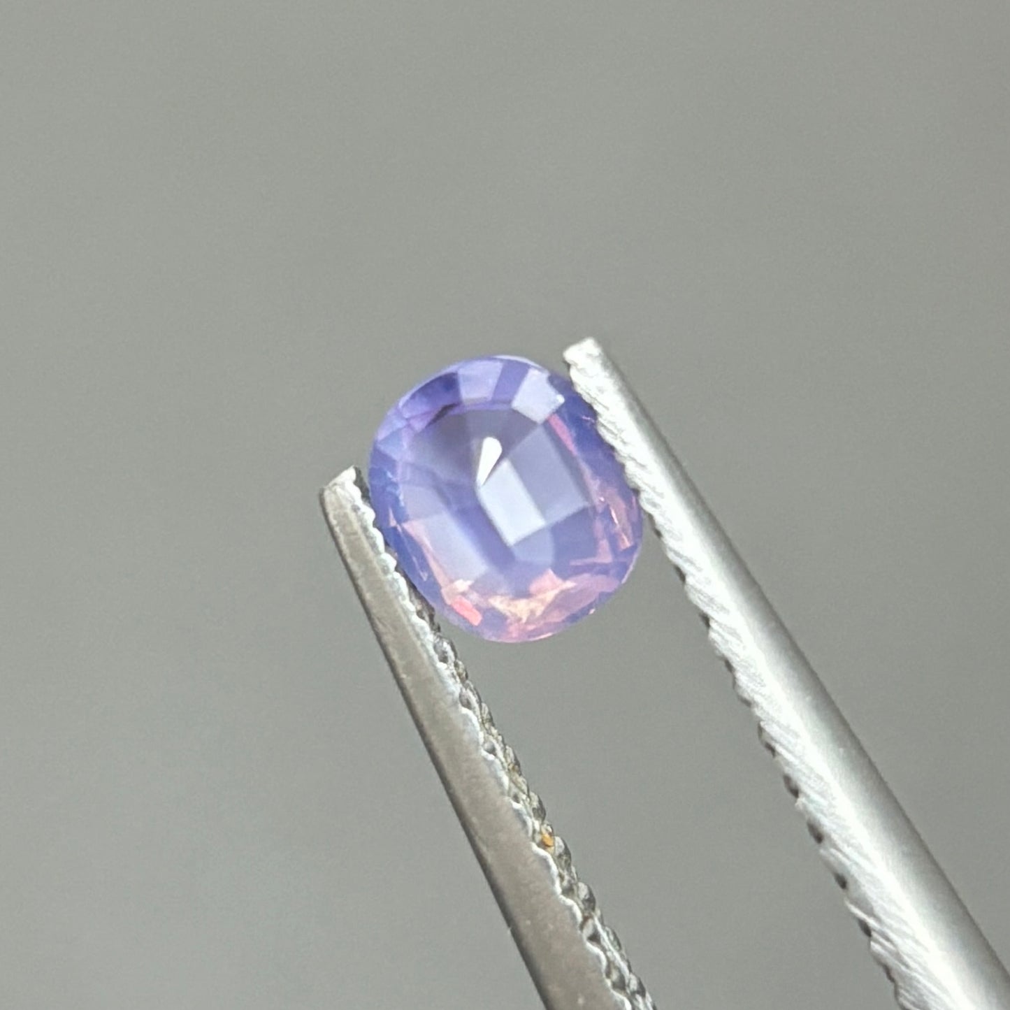 0,42ct Natural Bluish Purle Milky Sapphire Viet Nam. Cushion Shape. No Treatment Milky Sapphire Luc Yen.