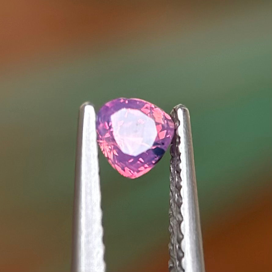 0.33 ct Natural Pink Sapphire Vietnam. Triangle Shape. No Treatment.