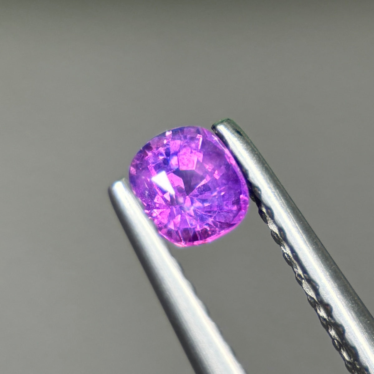 0,44ct Natural Purple Milky Sapphire Vietnam. Cushion Shape. No Treatment Milky Sapphire Luc Yen.