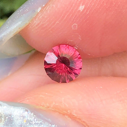 0,52ct Natural Brownish Red Spinel Vietnam. Round Shape. No Treatment, No Heat Spinel Luc Yen.