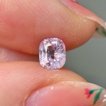 0.60ct Natural Light Purplish Pink Spinel Vietnam