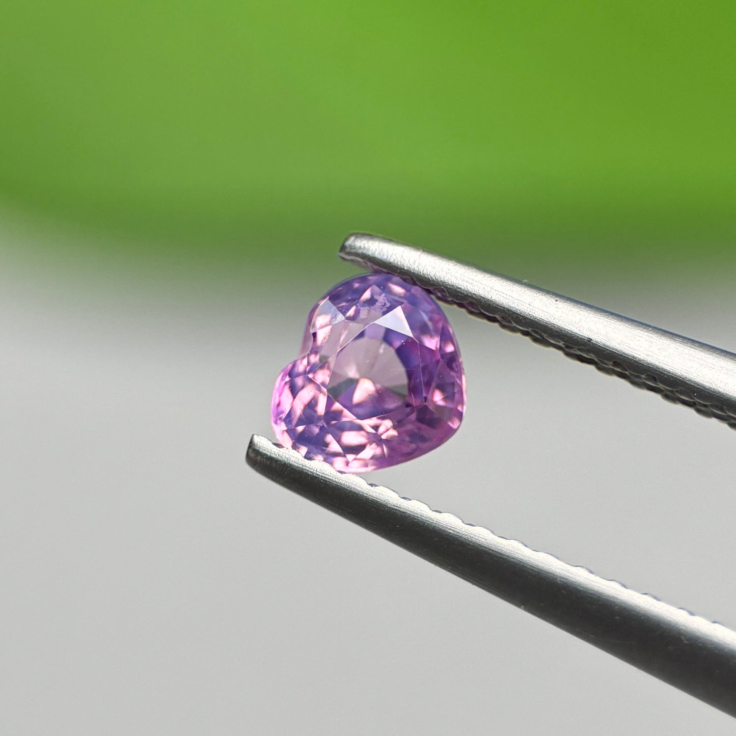 0.62ct Natural Pinkish Purple Sapphire Vietnam. Heart Shape. No treatment.