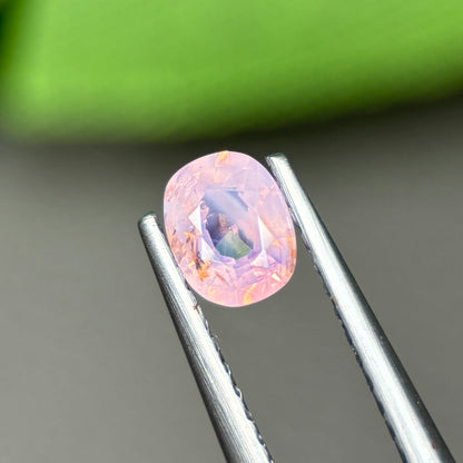 0,48ct Natural Pink Milky Sapphire Vietnam. Cushion Shape. No Treatment Milky Sapphire Luc Yen.